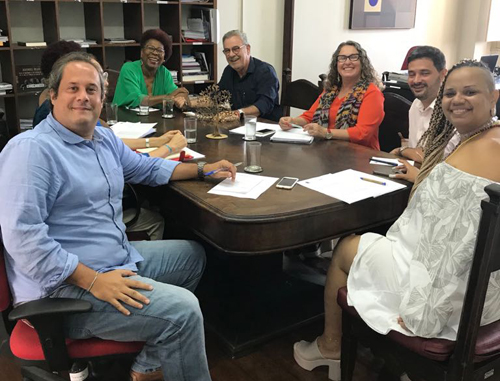 WALDENOR PEDE CELERIDADE NA REFORMA DE CENTRO DE CULTURA CONQUISTENSE