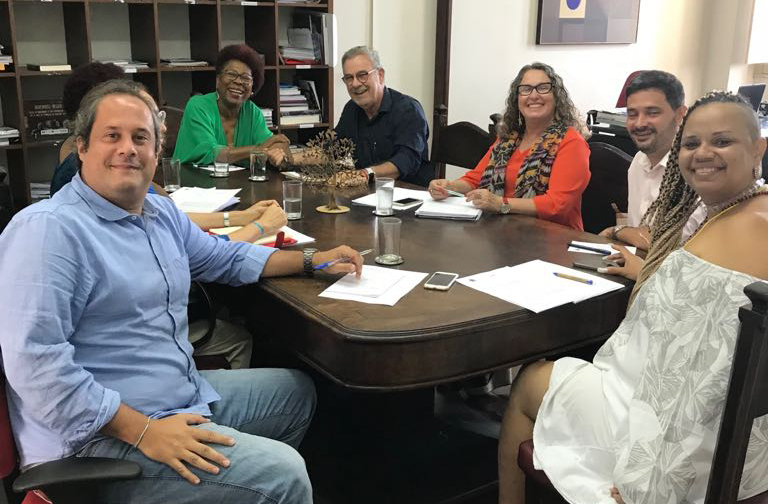 WALDENOR PEDE CELERIDADE NA REFORMA DE CENTRO DE CULTURA CONQUISTENSE