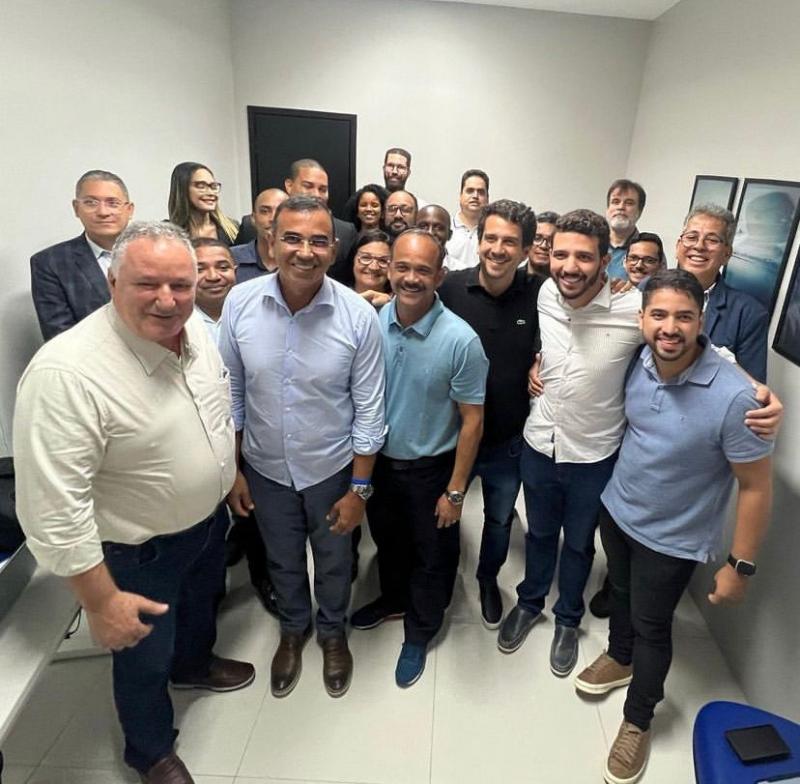 Pré-candidato a deputado estadual Manuel Rocha recebe apoio do Presidente da Câmara de Vereadores de Camaçari