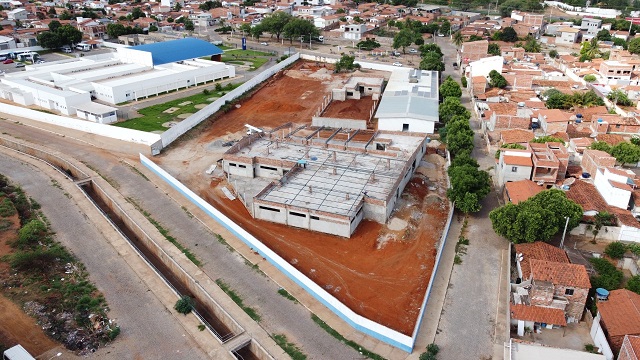 Creche de grande porte está sendo construída pela prefeitura no Bairro São José em Brumado