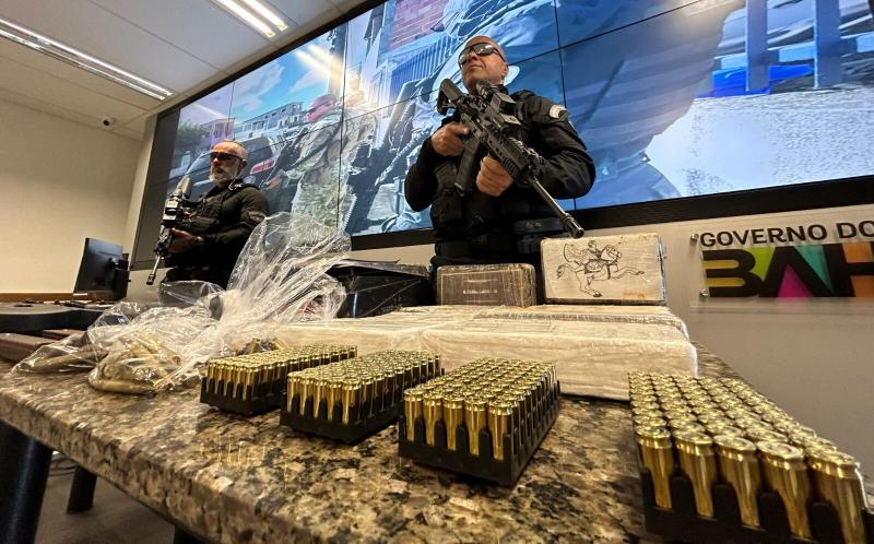 Em pouco mais de 8 meses, Polícia baiana apreende 55 fuzis e iguala número de 2023