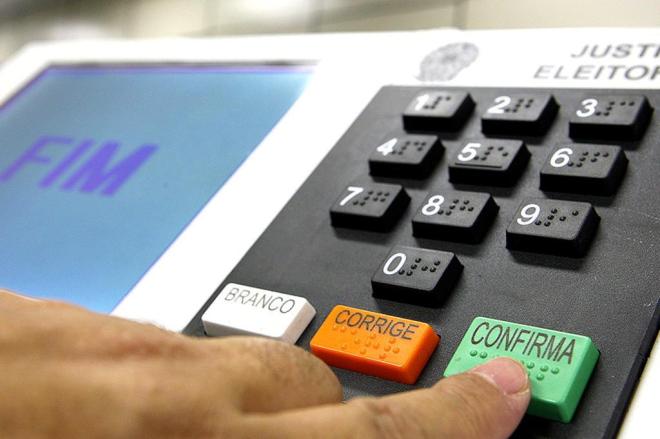 Eleitor que não votou no primeiro turno deve ir às urnas no domingo