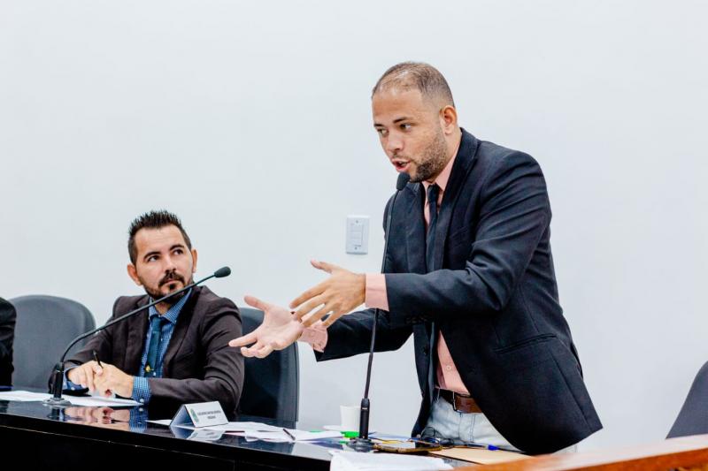 Vereador mais jovem de Itambé propõe sua candidatura  a presidente da  Câmara Municipal