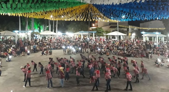 Brumado: Abertura do Show de Quadrilhas das Escolas Municipais acontece em grande estilo