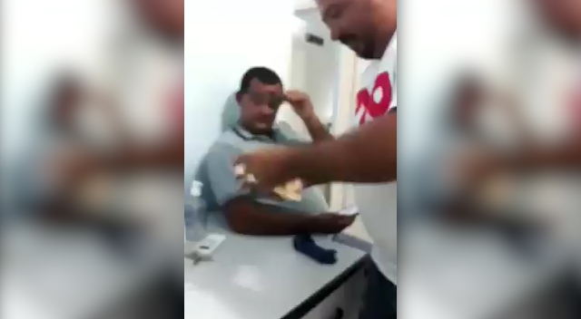 Suposto funcionário da prefeitura de Mirante é flagrado separando dinheiro e fazendo 'Piadas'  nas dependências do Legislativo 