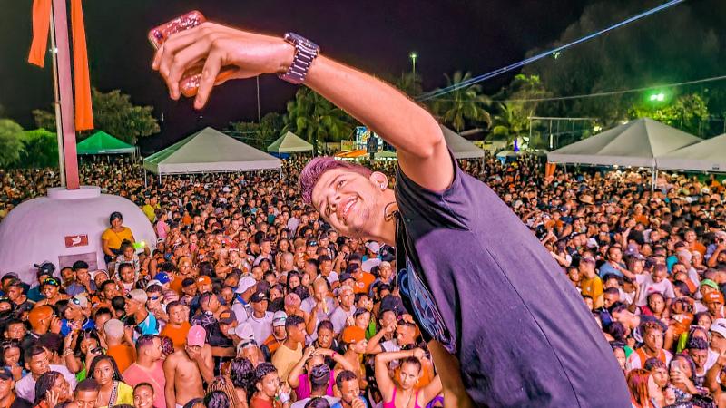 Sucesso do arrocha, Nadson O Ferinha é o artista mais contratado para festas juninas na Bahia