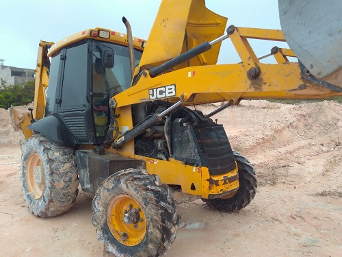 Polícia apreende trator em Barra da Estiva furtado em São Paulo