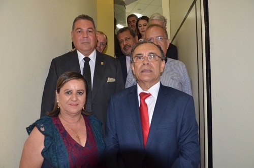 Lêda Matias, prefeita de Aracatu participa de solenidade em homenagem a desembargador em Brumado