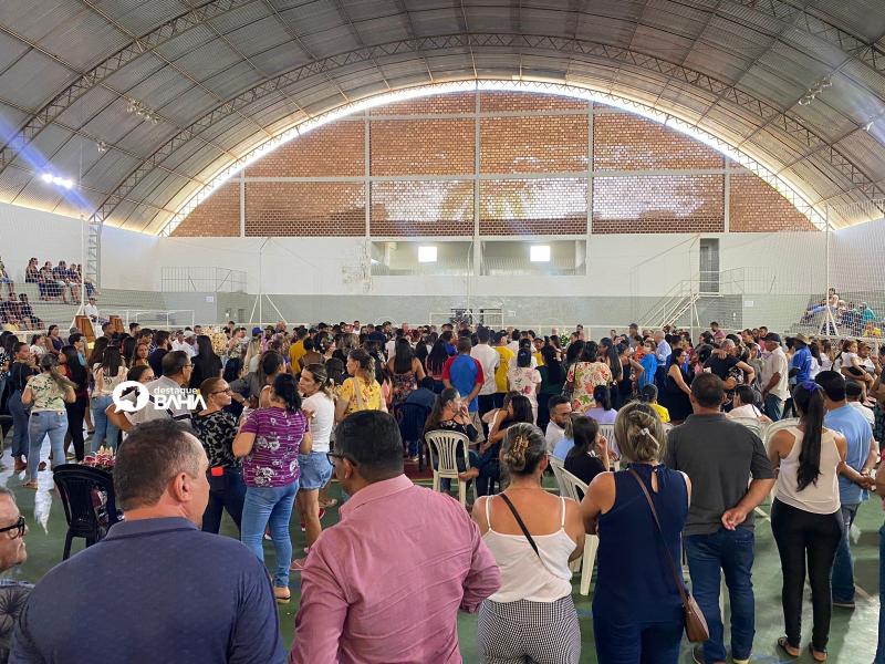 Luto e comoção marcam velório das vítimas de tragédia em Tanhaçu