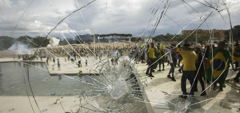 Moraes determina soltura de 149 mulheres detidas nos atos golpistas