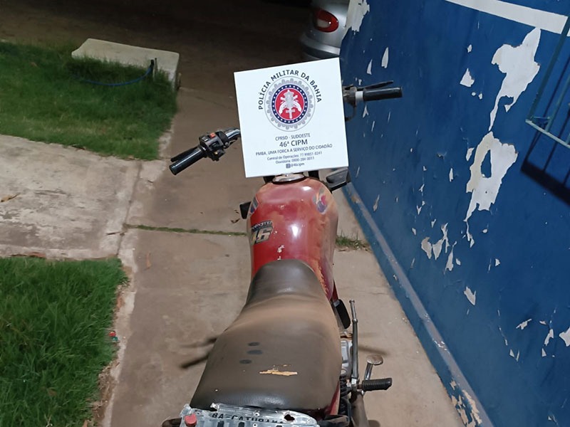 PM recupera motocicleta com restrição de furto em Livramento de Nossa Senhora
