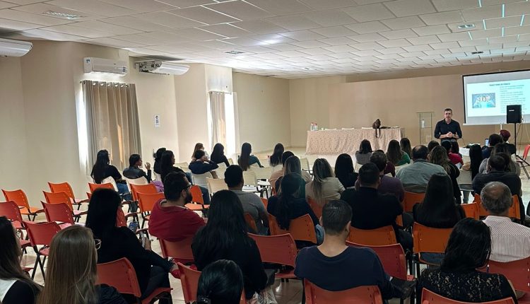 Prefeitura de Aracatu promove capacitação em saúde mental com foco em urgências psiquiátricas