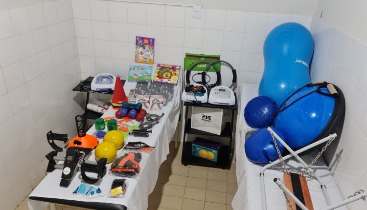 Prefeitura de Aracatu adquire novos equipamentos para fortalecer serviços de fisioterapia e contrata novo profissional