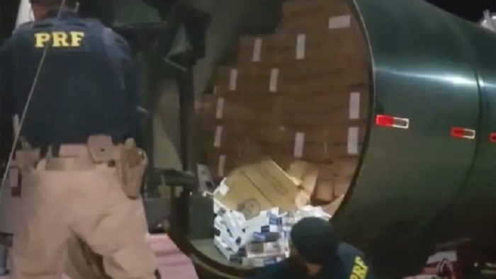 BR-116: Carga com 500 caixas de cigarros contrabandeados é apreendida em Vitória da Conquista