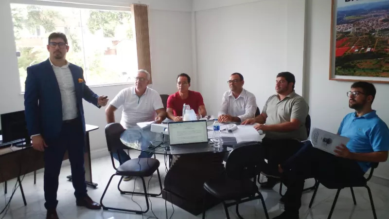 Realizada 2ª reunião para atualizar Lei Orgânica do Município e Regimento Interno da Câmara Municipal de Brumado