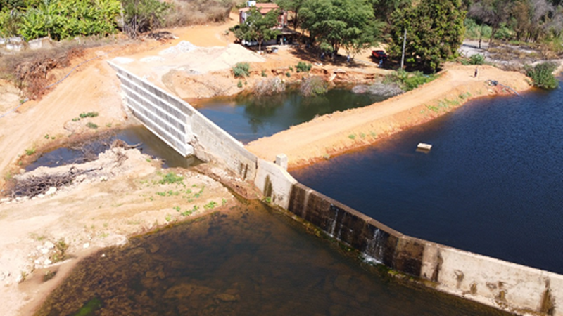 Prefeitura de Brumado conclui obra de ampliação da barragem que abastece o Distrito de Cristalândia