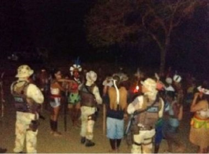 Grupo de 50 índios ocupa fazenda de ex-prefeito em Ribeirão do Largo