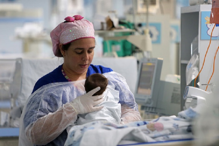 Bahia: Campanha Novembro Roxo reforça cuidados com bebês prematuros