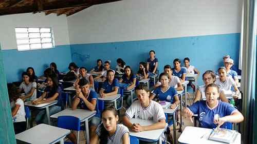 Mais da metade dos brasileiros não tem diploma do ensino médio, aponta OCDE
