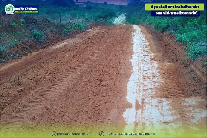 Prefeitura de Rio do Antônio segue patrolando as estradas vicinais