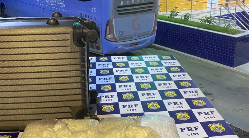 Vitória da Conquista: Polícia prende passageira de ônibus com 45 mil comprimidos usados no golpe ‘Boa Noite Cinderela’