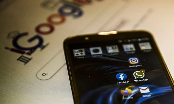 Google e Facebook devem retirar anúncios falsos sobre o Desenrola