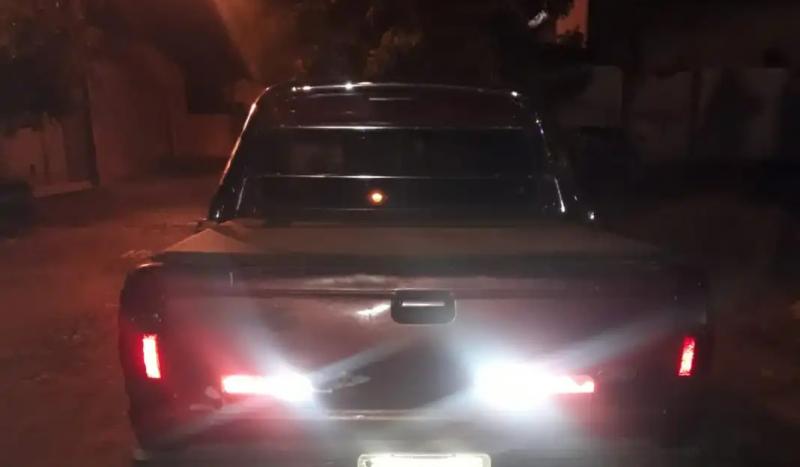 Acidente com carro conduzido por menor deixa motociclista ferida em Guanambi