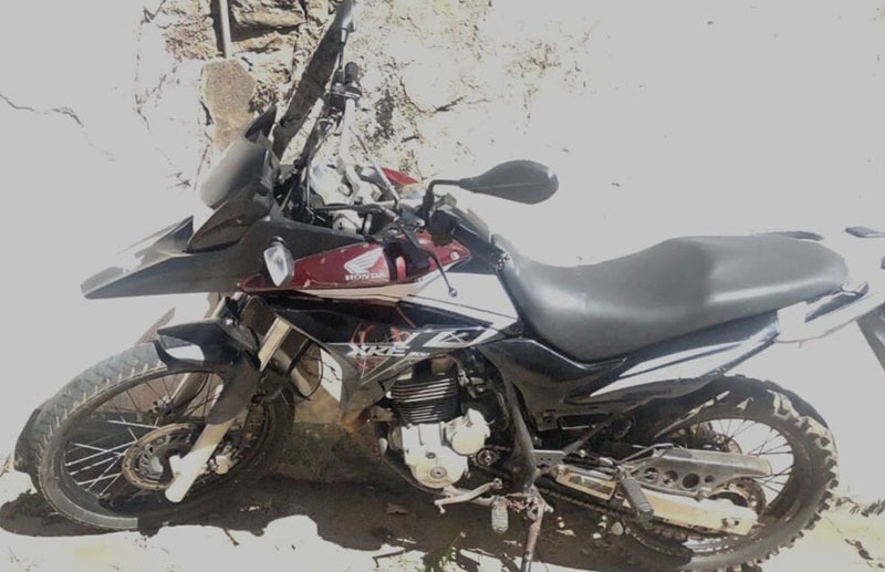 Polícia militar recupera motocicleta roubada em Macaúbas