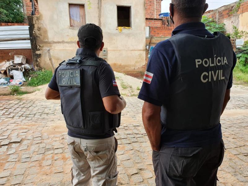 Polícia de Brumado realiza operação e cumpre mandado de prisão contra homem por tentativa de feminicídio