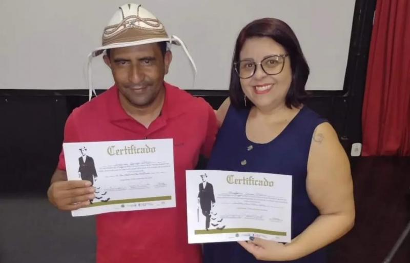 Poeta aracatuense conquista primeiro lugar em concurso nacional realizado na cidade de Leopoldina-MG