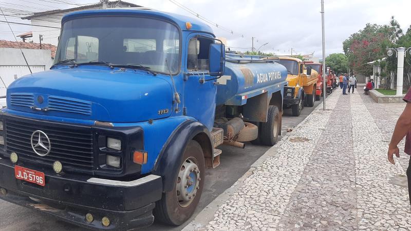 Após reivindicações da vereadora Verimar do Sindicato, Operação Água Potável é iniciada em Brumado