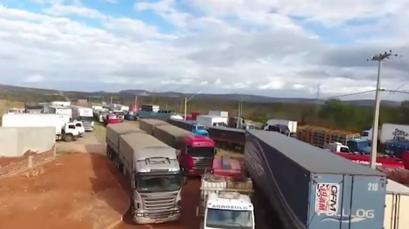 Vídeo: Veja a cobertura completa da paralisação dos caminhoneiros em Brumado