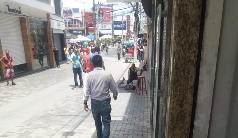 Assaltante é baleado e preso durante tiroteio e perseguição no centro de Vitória da Conquista