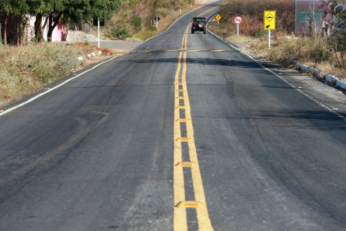 Governador autoriza obra de pavimentação em Botuporã