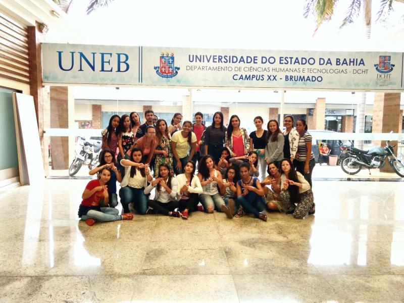 Alunos do curso de Pedagogia da UNEB de Brumado se pronunciam contra decisão judicial que pode suspender atividades