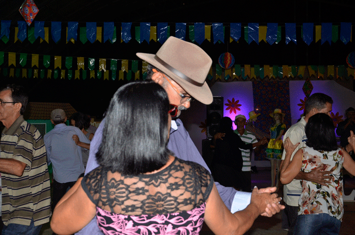 Secretaria de Assistência social promoveu o Arraiá da Mió Idade em Malhada de Pedras; vejas as fotos