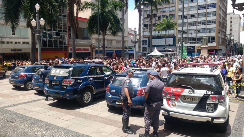 Homem mata quatro pessoas e comete suicídio durante missa na Catedral de Campinas