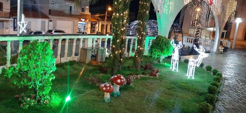 Prefeitura de Aracatu inaugura decoração do Natal Iluminado