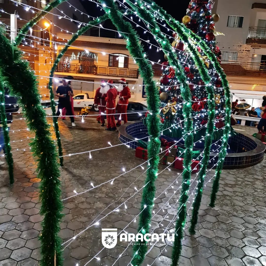 Prefeitura de Aracatu inaugura decoração do Natal Iluminado