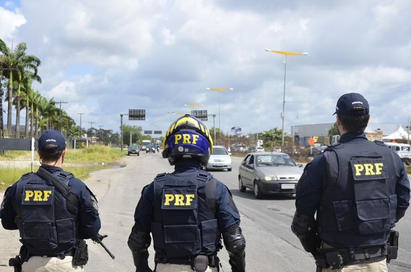 PRF abre concurso para 500 vagas de policial rodoviário: 17 para a Bahia