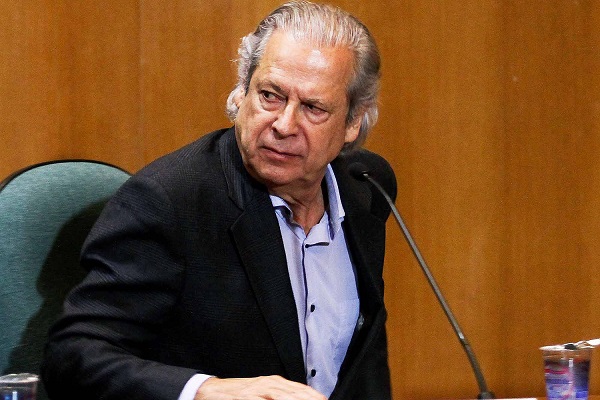 TRF4 nega último recurso e autoriza prisão de José Dirceu 