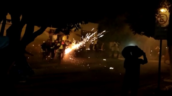 Após MP recomendar suspensão de tradição junina, 'espadeiros' e PM entram em confronto na Bahia