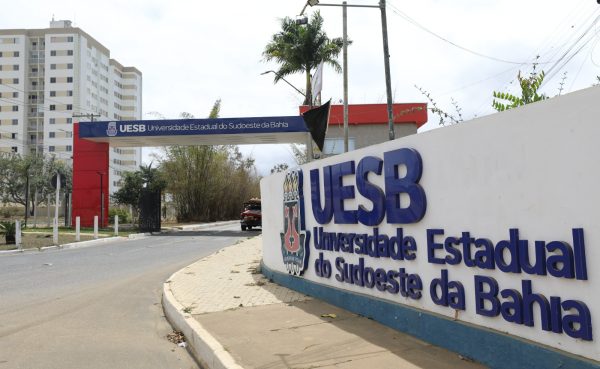 Uesb abre inscrições para cursos de licenciatura em física, matemática e pedagogia, em EaD