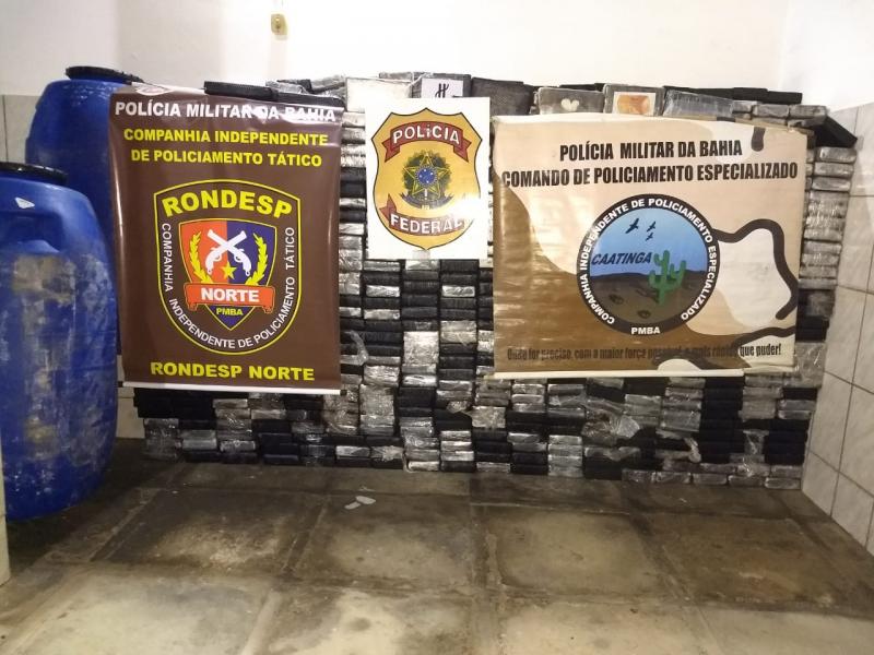 PM e PF apreendem R$ 30 milhões em pasta base de cocaína
