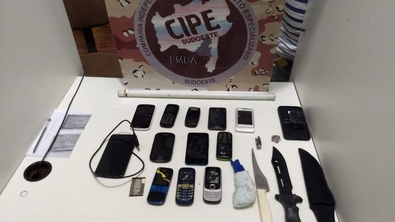 Bandidos fogem da delegacia de Caetité, roubam armas e morrem em confronto com a polícia