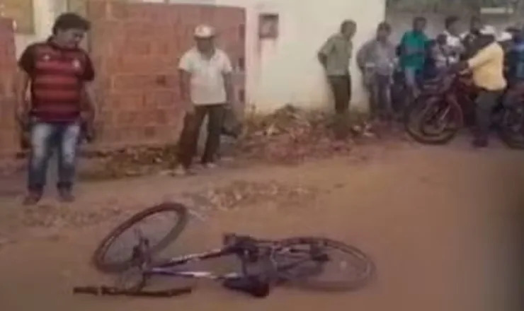 Adolescente morre após ser atropelado por carro-pipa na Bahia 