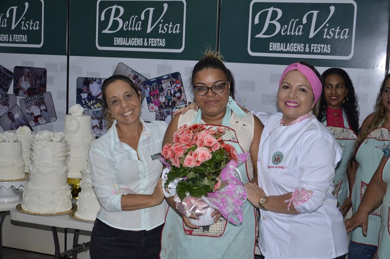 Bella Vista realiza mais um curso de confeitaria; veja o vídeo