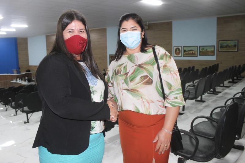 Vereadores de Rio do Antônio visitam a Câmara de Vereadores de Brumado e são recepcionado pela presidente Verimar