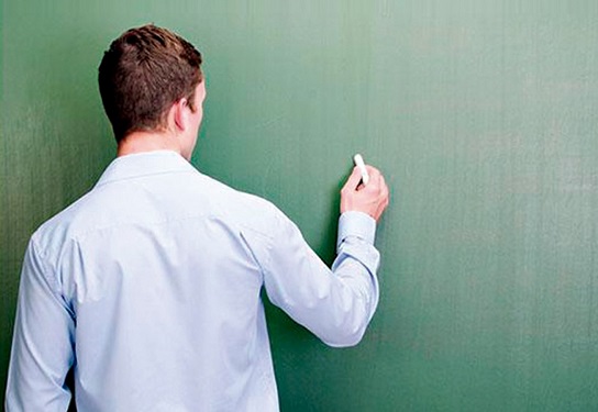 MEC quer adiar ampliação do tempo de formação de professor