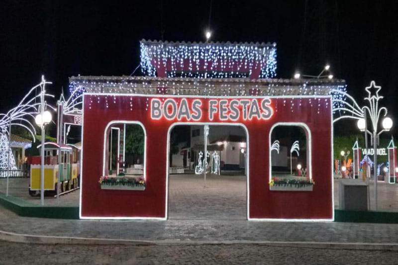 Guajeu: Visitação a Decoração de Natal na Praça da prefeitura seguirá protocolos de segurança